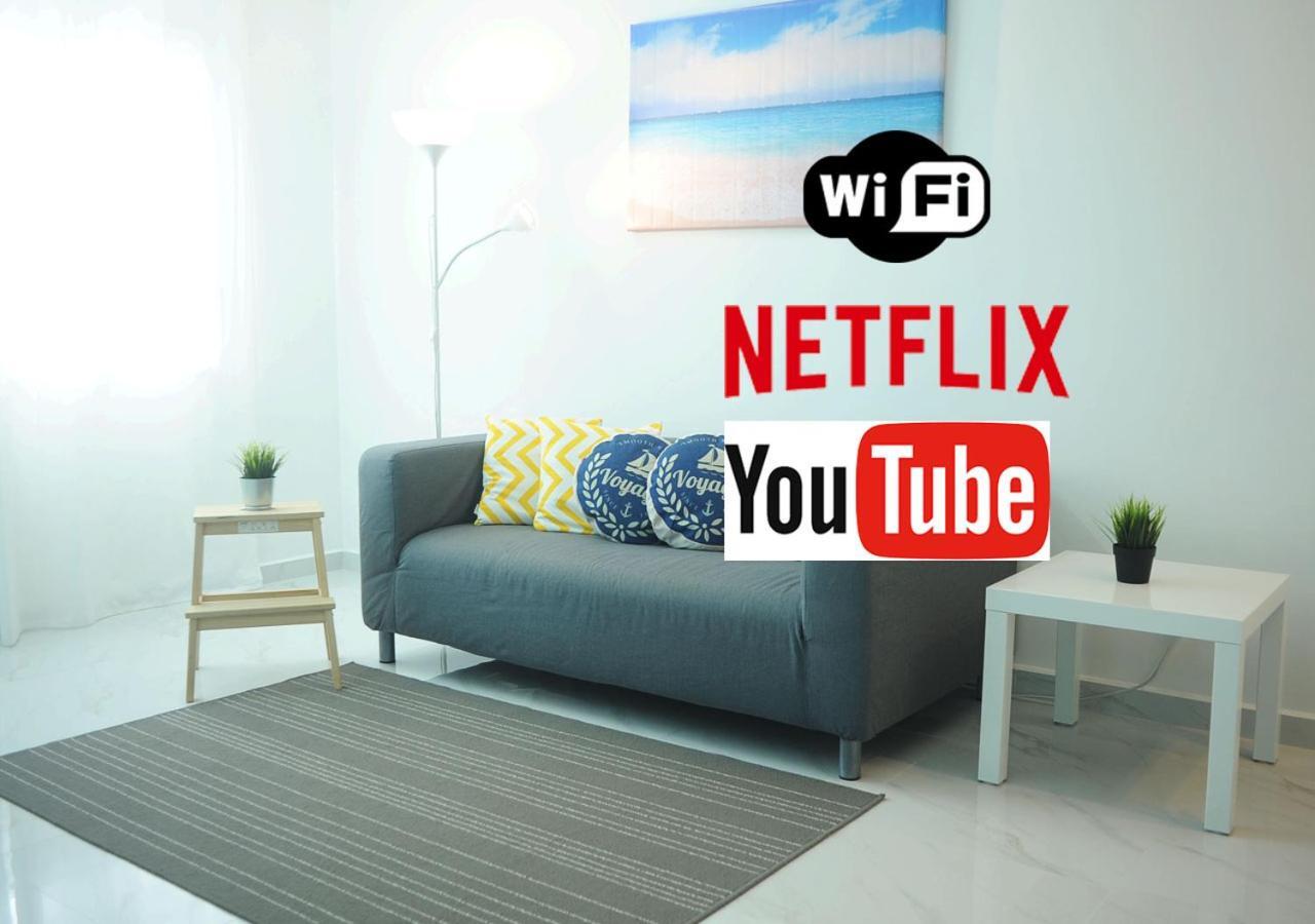 Seaview Holiday Apartment 2 - Free Wifi & Netflix Куала Теренгану Екстериор снимка